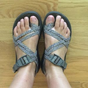 Gray/purple women’s Chaco’s